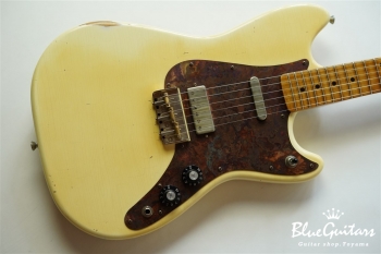 IRIS Standard #105 - Vintage White with Copper Red