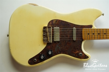 IRIS Standard #105 - Vintage White with Copper Red