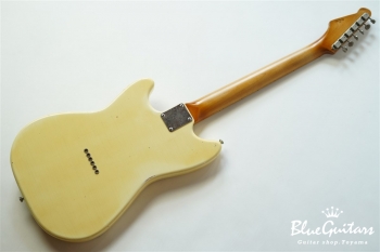 IRIS Standard #105 - Vintage White with Copper Red