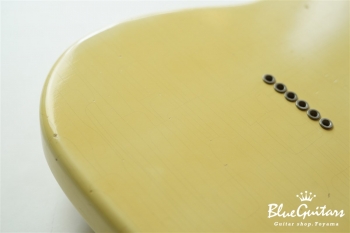 IRIS Standard #105 - Vintage White with Copper Red