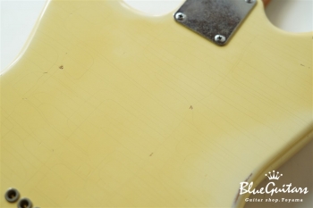 IRIS Standard #105 - Vintage White with Copper Red