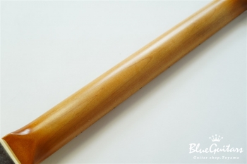 IRIS Standard #105 - Vintage White with Copper Red