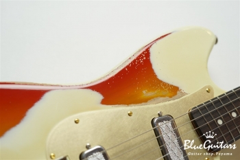 IRIS #102 - Vintage White over Cherry Sunburst 