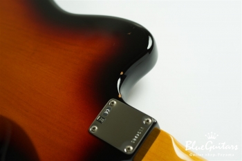 American Vintage ’62 Jazzmaster - 3-Color Sunburst