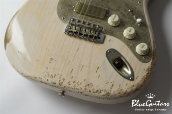 Model S. #043 Heavy Aged - White Blonde with Antique Silver