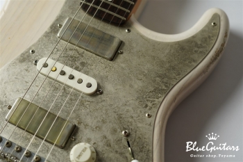 Model S. #043 Heavy Aged - White Blonde with Antique Silver