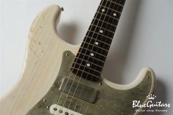 Model S. #043 Heavy Aged - White Blonde with Antique Silver