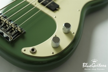 American Professional Precision Bass V - Antique Olive