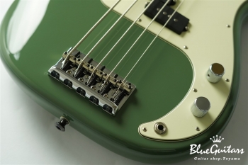 American Professional Precision Bass V - Antique Olive