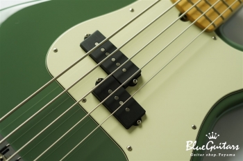 American Professional Precision Bass V - Antique Olive