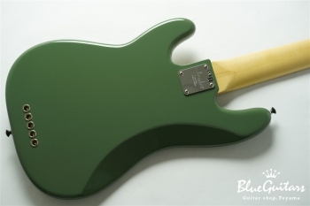 American Professional Precision Bass V - Antique Olive