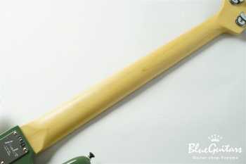 American Professional Precision Bass V - Antique Olive