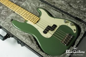 American Professional Precision Bass V - Antique Olive