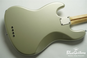 BETA J4 - Inca Silver