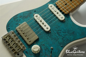 Model S. #112 Light Aged - White Blonde with Orii Blue