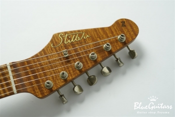 Model S. #112 Light Aged - White Blonde with Orii Blue