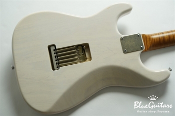 Model S. #112 Light Aged - White Blonde with Orii Blue