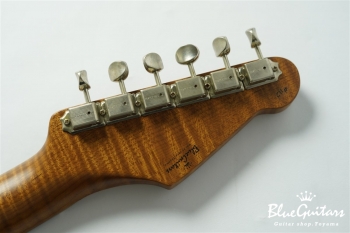 Model S. #112 Light Aged - White Blonde with Orii Blue