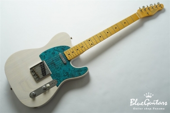 Model T. #113 Light Aged - White Blonde with Orii Blue