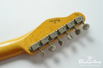 Model T. #113 Light Aged - White Blonde with Orii Blue