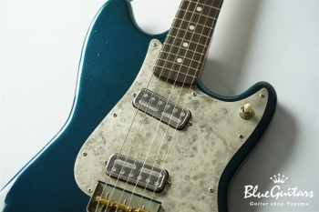 IRIS #121 - Mercedes Blue Metallic over Olympic White