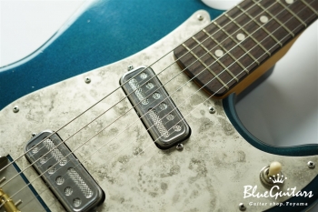 IRIS #121 - Mercedes Blue Metallic over Olympic White