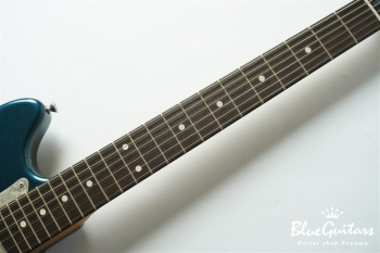 IRIS #121 - Mercedes Blue Metallic over Olympic White