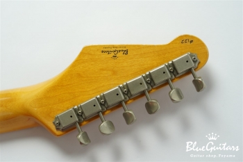 IRIS #122 - Shell Pink over Olympic White