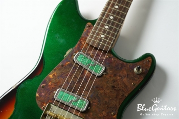 IRIS #116 - Metallic Green over 3Tone Sunburst