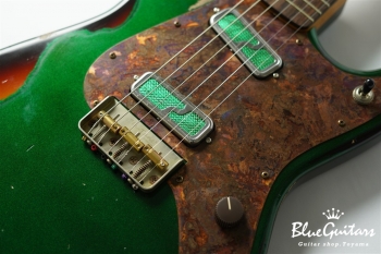 IRIS #116 - Metallic Green over 3Tone Sunburst