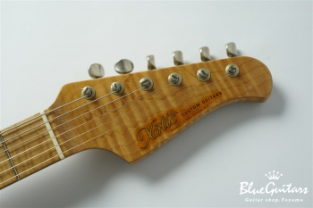 XSC-2 - Olympic White/Heavy Aged/Alder/Roasted Flame Maple Neck