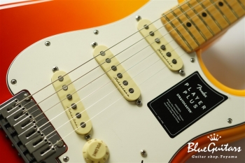 Player Plus Stratocaster - Tequila Sunrise
