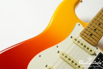 Player Plus Stratocaster - Tequila Sunrise