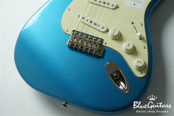 2021 Collection Made in Japan Traditional 60s Stratocaster Roasted Neck - Lake Placid Blue
