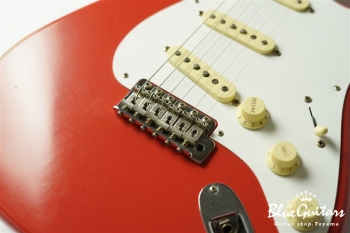 Vintera Road Worn 50s Stratocaster - Fiesta Red
