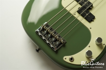 American Professional Precision Bass V - Antique Olive