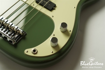 American Professional Precision Bass V - Antique Olive