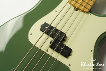 American Professional Precision Bass V - Antique Olive