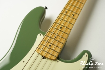 American Professional Precision Bass V - Antique Olive