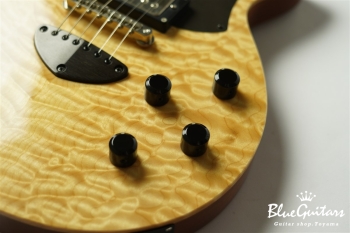 Grain – Quilted Maple TOP/Ebony FB - Natural