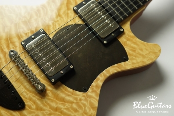 Grain – Quilted Maple TOP/Ebony FB - Natural