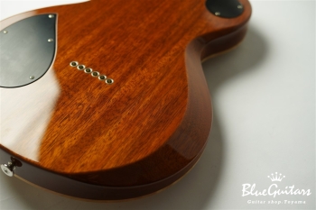 Grain – Quilted Maple TOP/Ebony FB - Natural