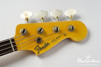 1960 Jazz Bass Relic - Candy Apple Red