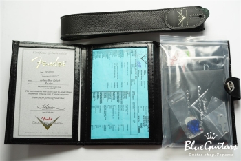 1960 Jazz Bass Relic - Candy Apple Red