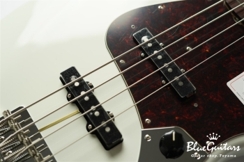 Made in Japan Traditional 60s Jazz Bass - Olympic White