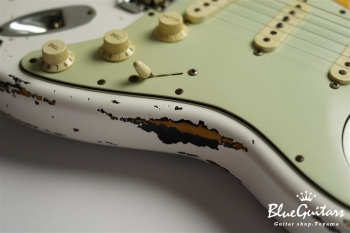 1960 Stratocaster Relic (Multi Layering Over Color & Aging Modified) - 3Color Sunburst