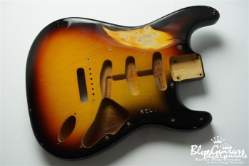 1960 Stratocaster Relic (Multi Layering Over Color & Aging Modified) - 3Color Sunburst
