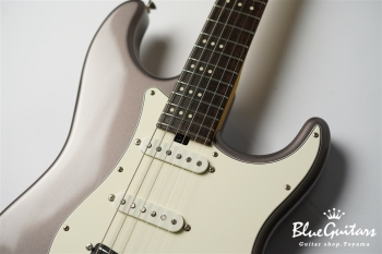 S Model / R-MH - Dolphin Gray Metallic