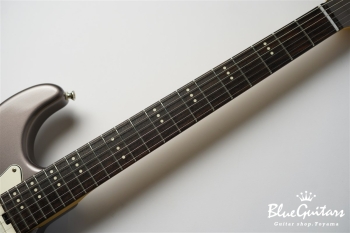 S Model / R-MH - Dolphin Gray Metallic