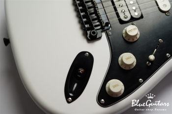 S-622CS Extraordinary Wenge Neck SSH Alder/M - Chamonix White